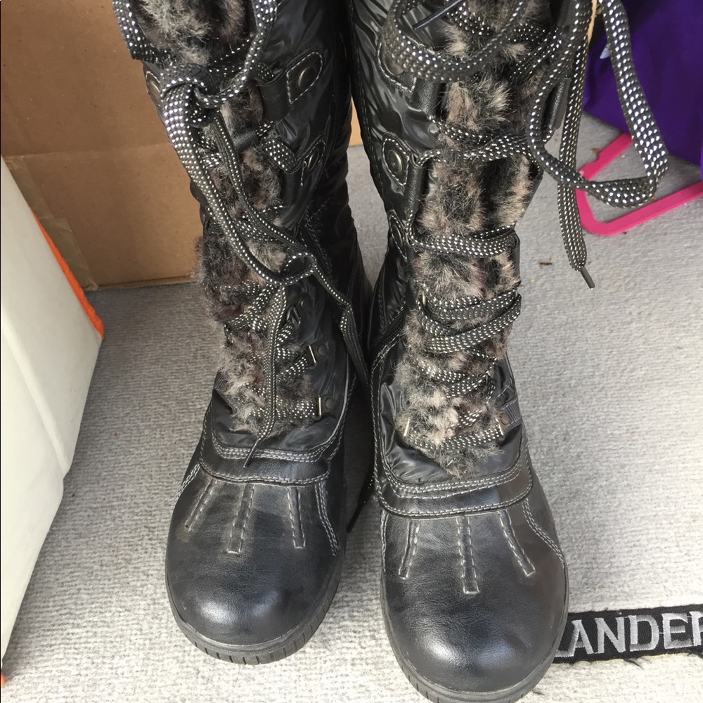 Like NEW! Faux fur lace up boots youth or women 7